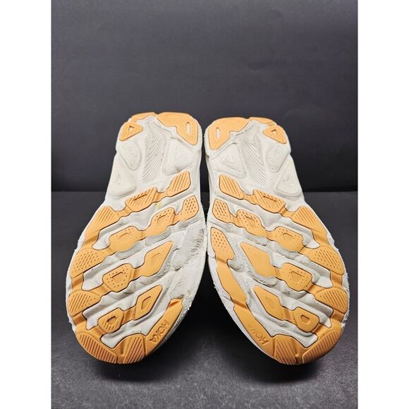 Hoka Women 7.5 Comfy footwear - Picture 8 of 11